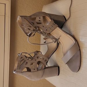 Klub Nico lace up gray suede heels size 9
